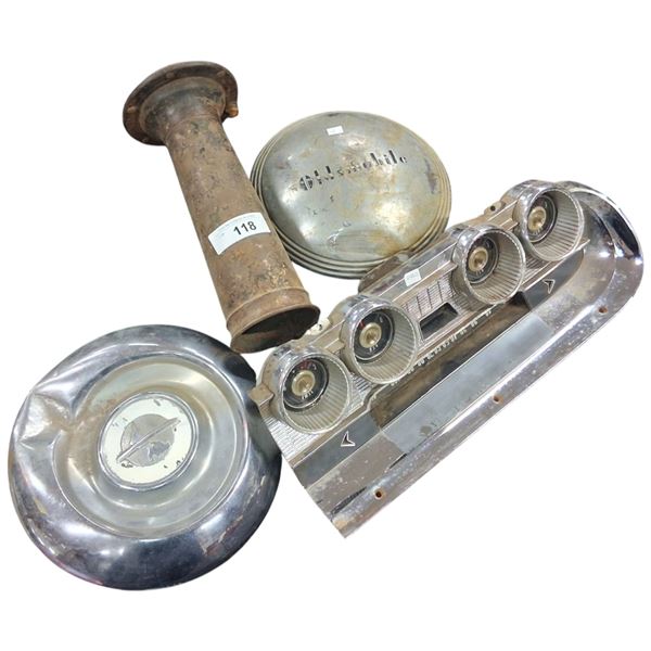 Automotive lot inc 1960s Mercury gauge, horn, & hubcaps
