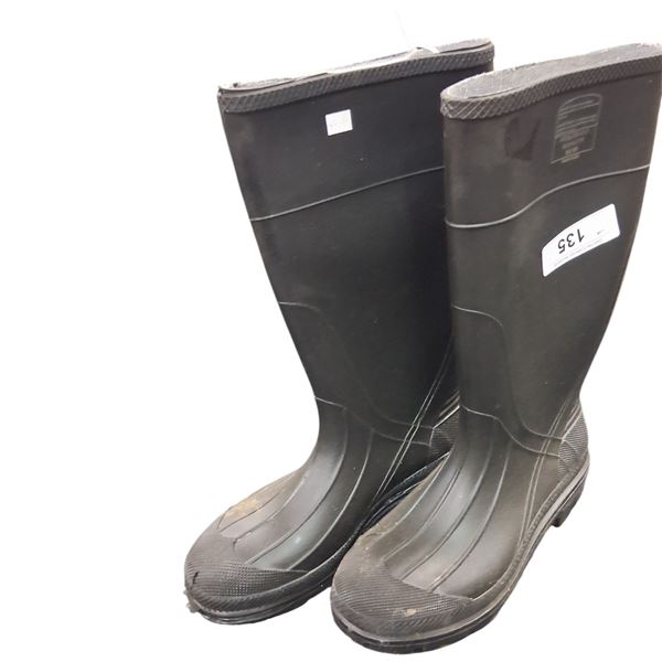 Pair of men's size 8 steel toed boots