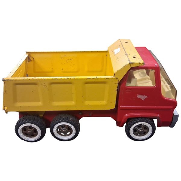 Vintage pressed steel Tonka dump truck Made in Toronto 13"
