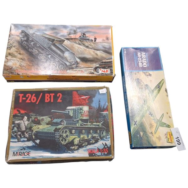 3 vintage model kits