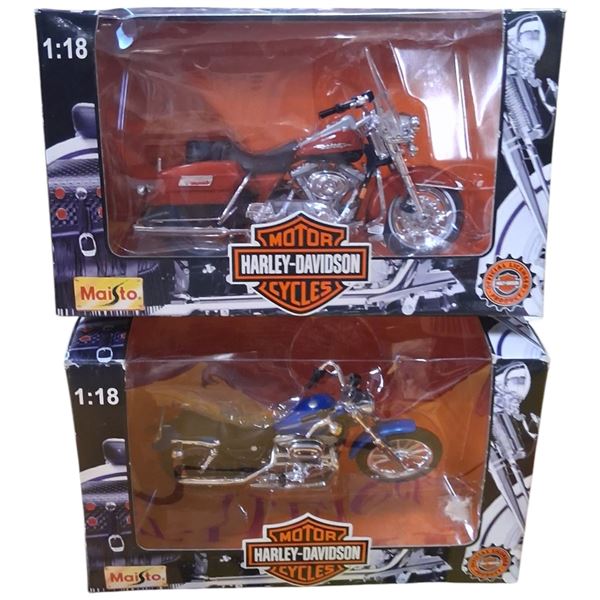 2 NIB 1:18 scale Harley Davidson motorcycles