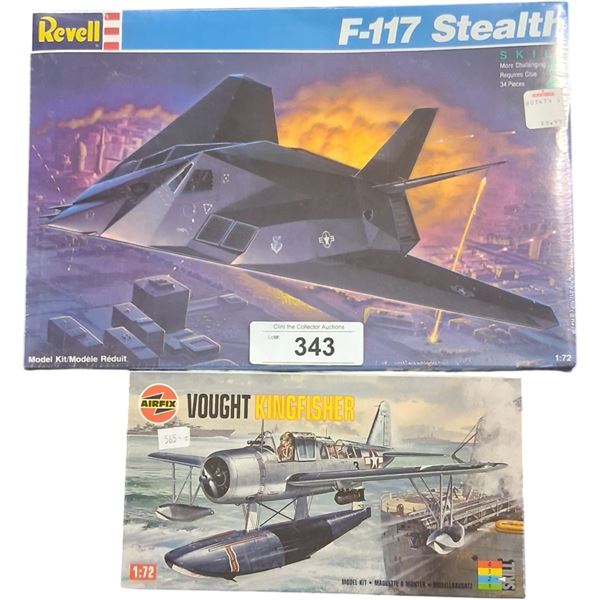 2 vintage model kits