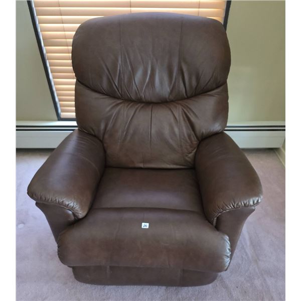 Brown Leather Recliner Armchair with Manual Lever and Padded Backrest