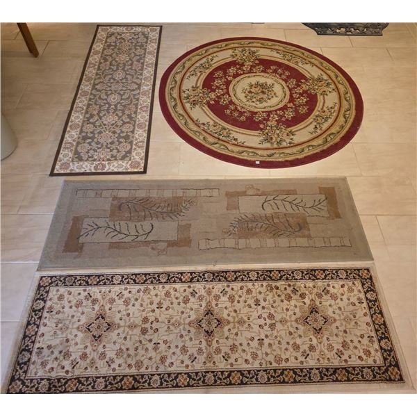 Rugs Lot: 2 Safavieh Lyndhurst, 2 Traditional Runners, 2 Modern-Style Runners