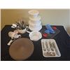 Image 1 : Kitchen Tools, Bakeware, Flatware, Placemats, Measuring Sets
