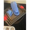 Image 3 : Kitchen Tools, Bakeware, Flatware, Placemats, Measuring Sets