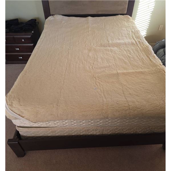 Softsleep Wool Pile Mattress Overlay Queen/Double, Heating Pad, Afghan, White Quilted Cover