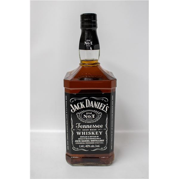 JACK DANIELS OLD NO 7 TENNESSE SOUR MASH WHISKY
