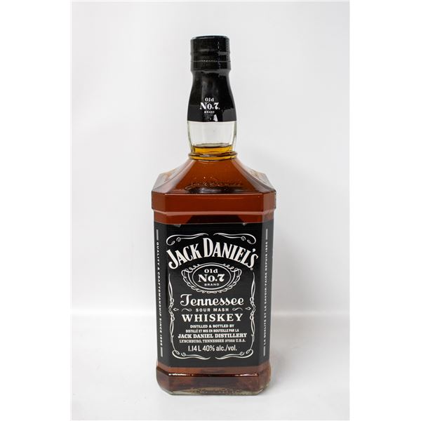 JACK DANIELS OLD NO 7 TENNESSE SOUR MASH WHISKY