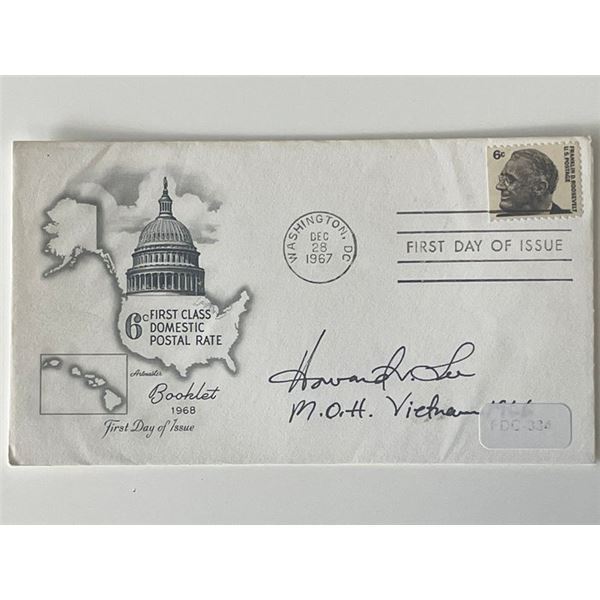Vietnam Medal of Honor Howard Lee signed cover