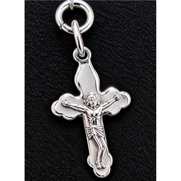 SILVER(6.1G),  CROSS CHAIN 20" SUGGESTED RETAIL VALUE $340