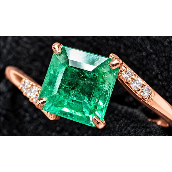 10K(1.7G),  EMERALD (0.9CT), DIAMOND (0.05CT)RING, SIZE 7, SUGGESTED RETAIL VALUE $2400