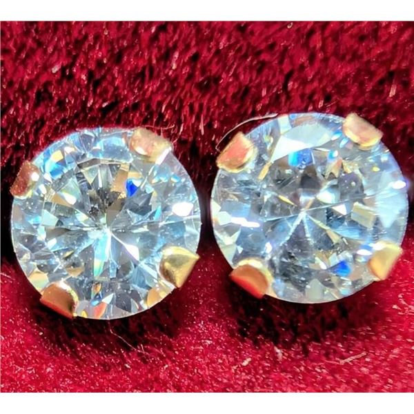 14K(0.3G),  CZ 4MM EARRING, SUGGESTED RETAIL VALUE $240