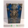 Image 1 : (1) Warhammer Online: Prelude to  War Hardcover Lore Book