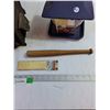 Image 5 : Open Top Tool Bag, Hanging Bird Feeder, Early Sensation Mix, Mini Bat, Hook & Loop Dots