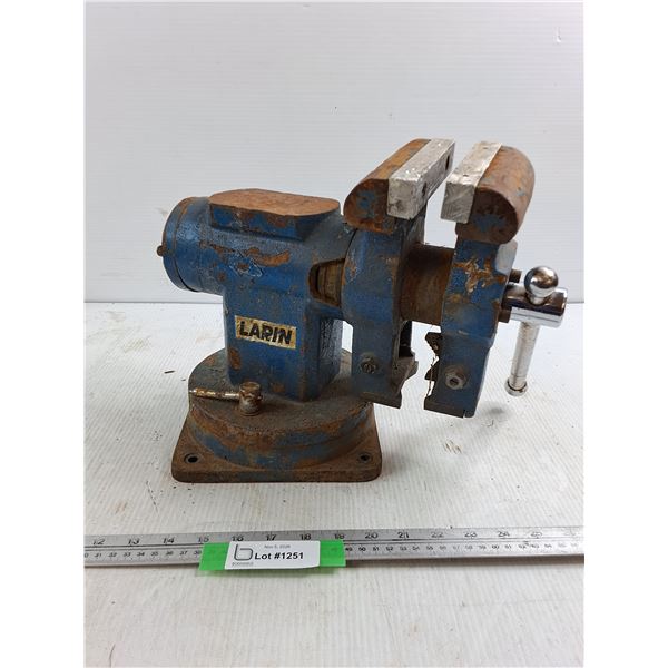 Larin 5  Bench Vise - As Is, Pickup Only