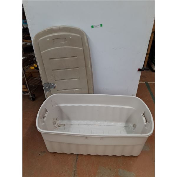 **Rubbermaid Outdoor Container Bin, 21  x 42  x 16  As-Is No Shipping