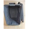 Image 3 : Rubbermaid Roughneck Storage Bin w/Lid - 22x16x14" - Cannot Ship