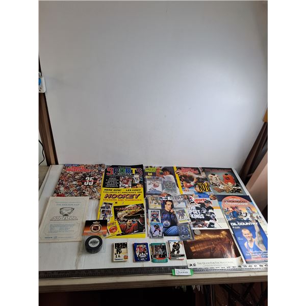 Assorted Old Sports Magazines, Hockey Cards, Kings Puck, Hawerchuk Coin - Cannot Authenticate