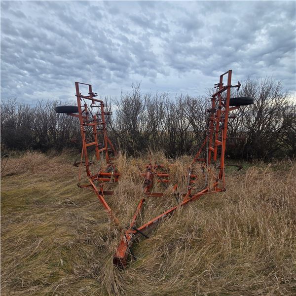 Co-op Implements Cultivator 28ft, Located offsite by Tessier, SK