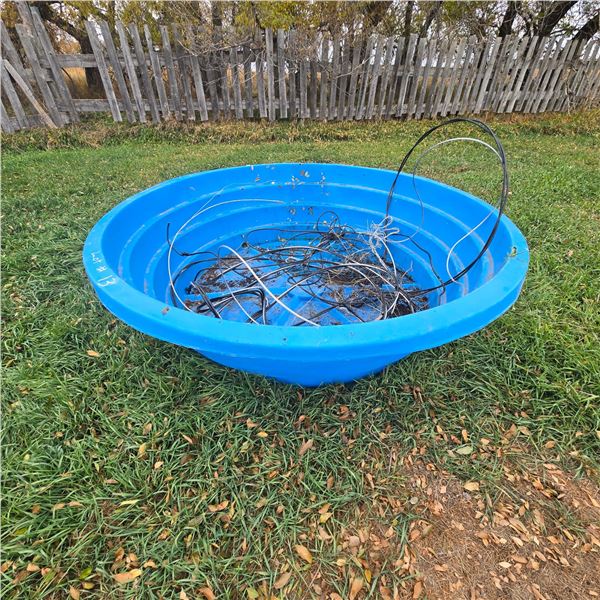 Plastic Trough with Aluminum Wire, 80"dia x 24"deep, Located offsite by Tessier, SK