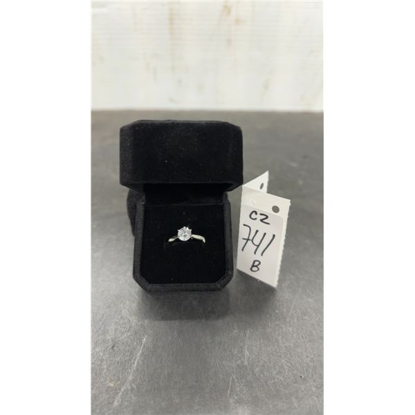 New 0.8ct Simulated Diamond (CZ) Chanel-Style Resizable Ring
