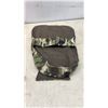 Image 6 : Assorted Dog Items, L-XL Insulated Suit, L Collar, Retractable Leash with Flashlight, Small Vests