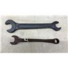 Image 6 : Vintage: 3 Cast Iron Buggy Steps and Double-Ended Wrenches