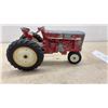 Image 6 : Two Vintage Die-Cast Toy Tractors