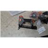 Image 5 : HDX 3-Piece Pneumatic Finishing Kit with Brad Nailer, Stapler and Palm Nailer, New