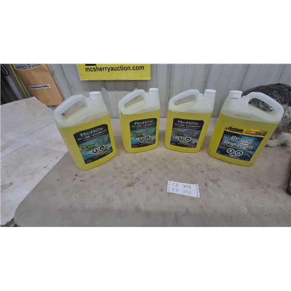 Reflex and Prestone De-Icer Windshield Washer Fluid, -45°C, 4 Jugs, 3.78 L Each