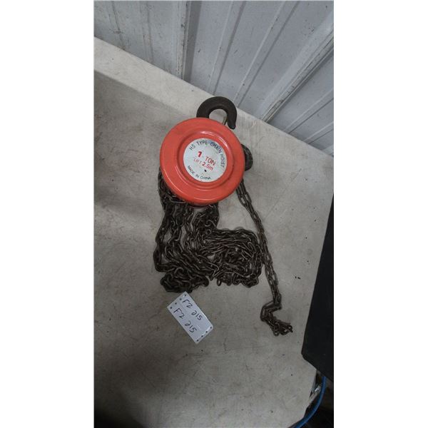HS Type Manual Chain Hoist, 1 Ton Capacity, 2.5m Lift