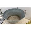 Image 3 : Galvanized Wash Tub, Assorted Rope, Heavy Duty Trailer Net, Marine Cord