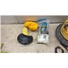 Image 7 : Galvanized Wash Tub, Assorted Rope, Heavy Duty Trailer Net, Marine Cord