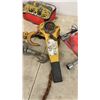 Image 6 : Automotive Lot: Jack Stands, Chains, Lever Hoist, STRAP Heavy Duty Trailer Net 52” × 70”