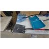 Image 2 : Benchmark Utility Shovel with Telescopic Handle and Snow Shovels, Lot of 3