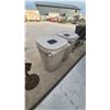 Image 5 : Pair of Plastic Rain Barrels with Screened Tops and Spigots