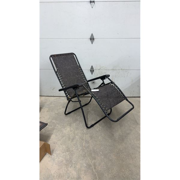 Zero-Gravity Folding Lounge Chair with Black Metal Frame and Brown Patterned Fabric Sling Seat