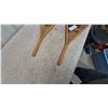 Image 5 : Pair of Vintage Wooden Snowshoes with Rawhide Lacing and Leather Bindings 14x42