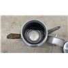 Image 6 : Vintage Canadian Wear-Ever #972 Aluminum Coffee Pot and Porcelain Chamber Pot