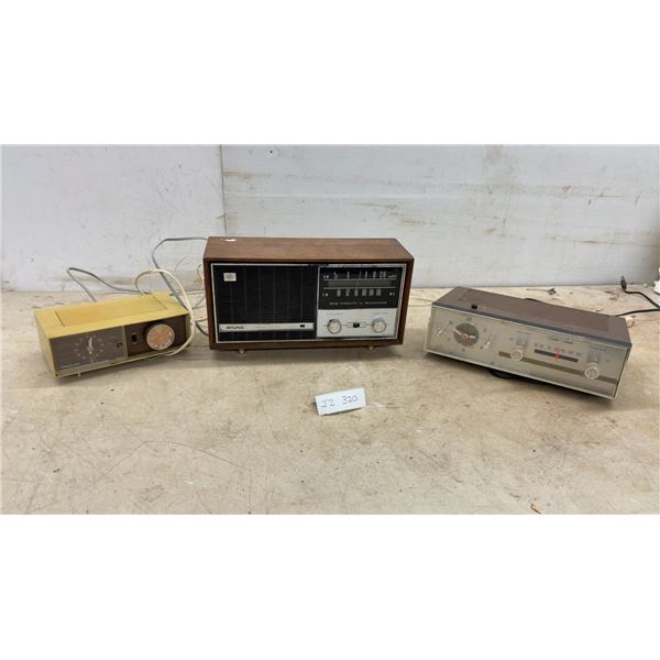 Vintage Radio Lot: Rising FM-210 AM/FM, Viking Solid State AM Clock Radio