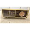 Image 6 : Vintage Radio Lot: Rising FM-210 AM/FM, Viking Solid State AM Clock Radio