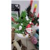 Image 5 : Latch Hook Kit Cardinal, Dancing Santa, Candle Lights