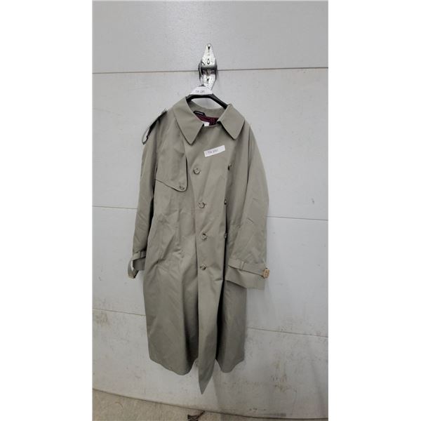 London Fog Trench Coat, Size 42 R, Made in Canada