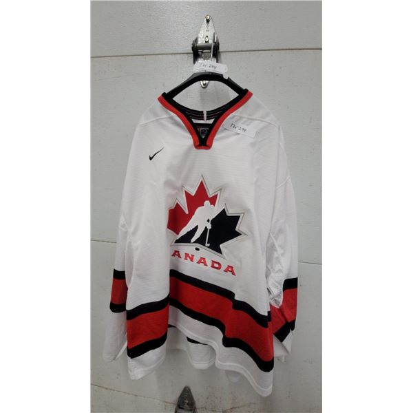 Nike Team Canada Men's 2XL White Hockey Jersey Embroidered Maple Leaf Logo