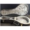 Image 11 : Fremont Cases Seattle Rectangular Case & Gold Tone Banjo-Shape Case