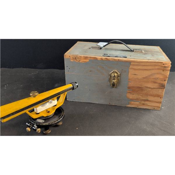 Berger Instruments Model 190B Surveyor's Level 3W13477 w/ Wooden Case