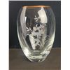 Image 5 : Hand-Painted Glass Vase With White Floral Design and Pressed Glass Tray