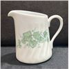 Image 8 : Porcelain Tableware Set With Ivy Motif, 3 Glass Cutting Boards