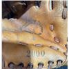 Image 9 : 3 Vintage Baseball Gloves Incl A Pro-Line Model 0500